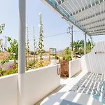 Naxos Beachwalk Apartment *