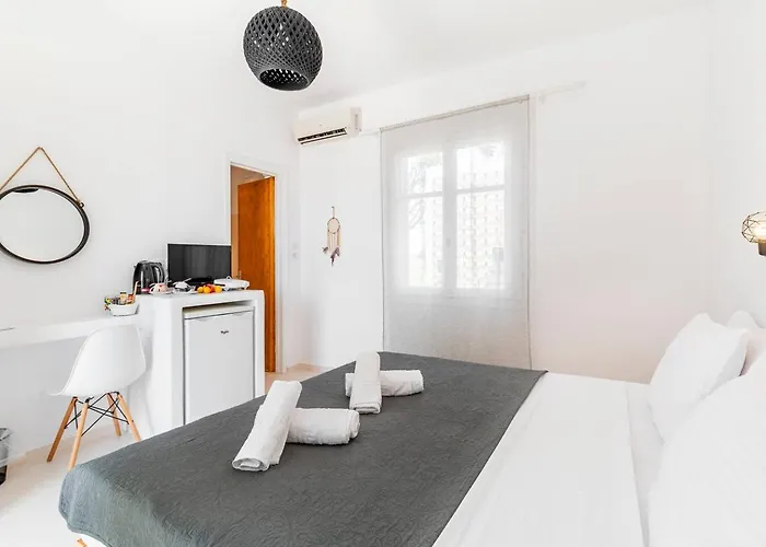 Naxos Beachwalk * Naxos City