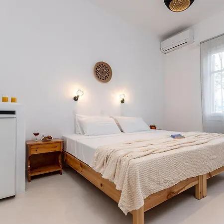 ναχοs Beachwalk 2 *