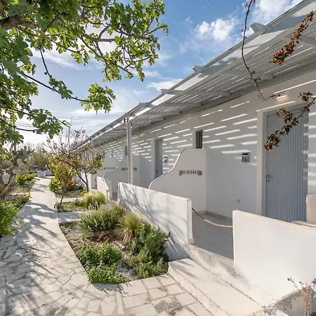 Naxos Beachwalk Apartmán *